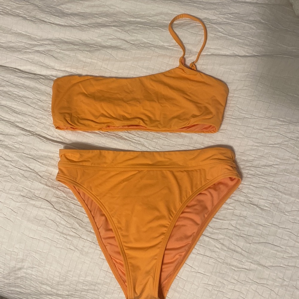 Billabong orange bikini